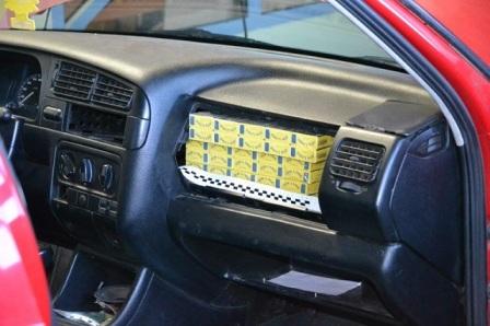 Przemycał 44 000 sztuk papierosów