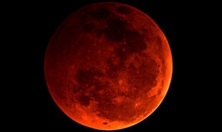 Tej nocy czeka nas całkowite zaćmienie Księżyca (wideo)