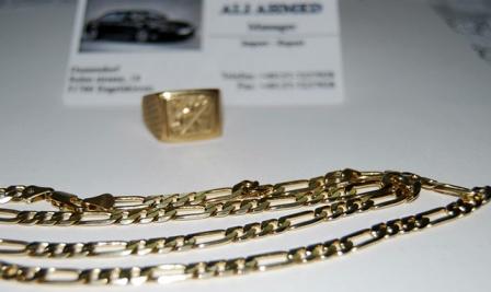 Uwaga na oszustów!Oferują „złotą” biżuterię