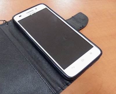 Kętrzyn.Znalazł telefon i oddał go żonie. Teraz odpowie przed sądem