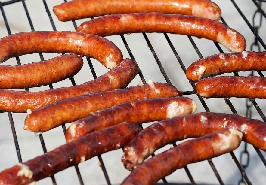 Wybierasz się na grilla? Kiełbasę zostaw w domu