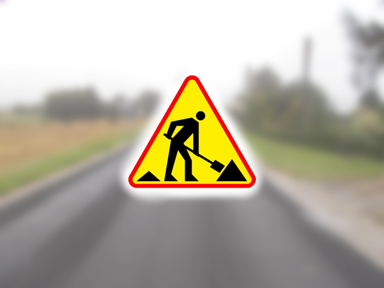 Uwaga kierowcy. Trwają prace przy poboczach dróg powiatowych