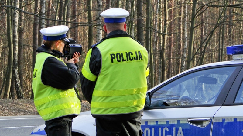 59-latka straciła prawo jazdy. W terenie zabudowanym jechała 123 km/h