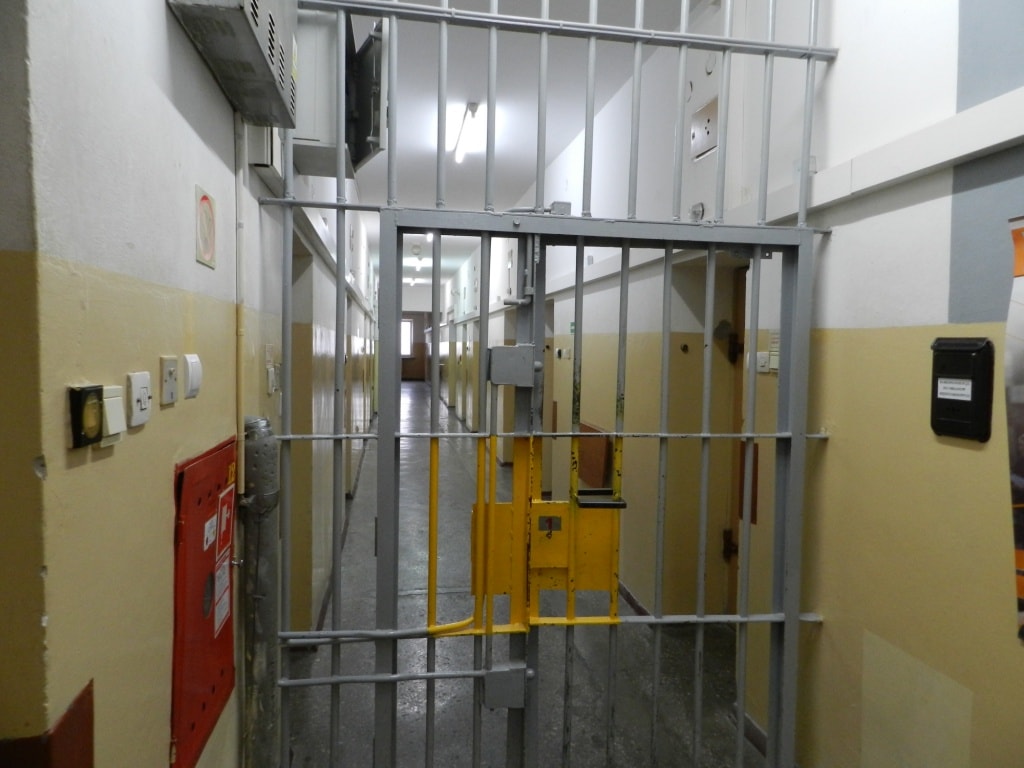 Kradzież rozbójnicza na byłej partnerce. 33-latek usłyszał zarzuty