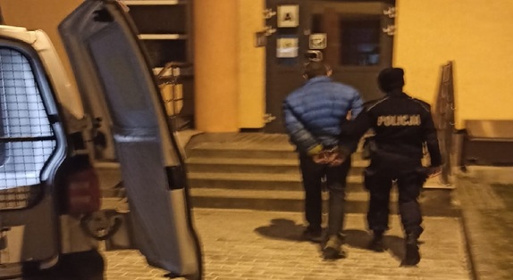 Poszukiwani trafili za kratki