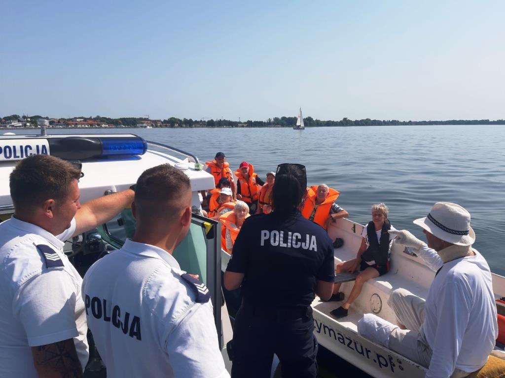 Woda nie wybacza błędów. Giżyccy policjanci apelują o zachowanie zdrowego rozsądku