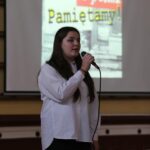 13 grudnia w auli I Liceum Ogólnokształcącego w Giżycku uczniowie upamiętnili 41 rocznicę wprowadzenia stanu wojennego (6)