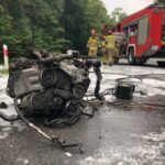 Zderzenie skody z radiowozem na ul. Moniuszki. Zginął 25-letni kierowca (2)