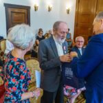 Wieloletni małżonkowie nagrodzeni medalami wręczonymi przez burmistrza Giżycka (1)