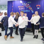 Z okazji Dnia Babci i Dziadka odwiedzili mieszkańców Domu Pomocy Społecznej w Giżycku (16)