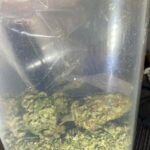 Ukrył marihuanę w komodzie. Tłumaczył, że to na własny użytek