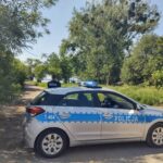 Niewybuch koło dzikiej plaży nad jeziorem Niegocin (2)