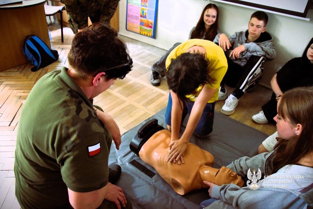Edukacja z wojskiem. Najmłodsi rozpoczynają wakacje z cenną wiedzą