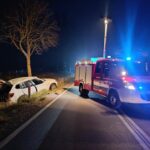 Czołowe zderzenie audi z bmw, jeden z kierowców trafił do szpitala 1