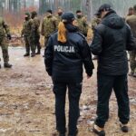 Policjanci szkolą terytorialsów (1)