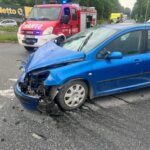 Kolizja trzech aut w Rynie. Jedna osoba trafiła do szpitala (1)