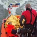 Interwencje MOPR na jeziorze Niegocin. Wywrotka kajaka i ewakuacja w czasie burzy (1)