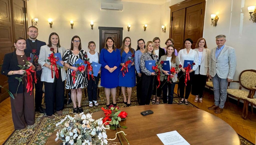 Nauczyciele z Giżycka złożyli ślubowanie i odebrali awanse