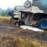 Niebezpieczny pożar w trakcie żniw. Płonął kombajn i zboże (3)