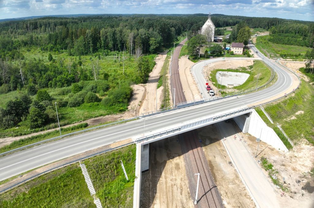 Nowy wiadukt nad torami w Sterławkach Wielkich