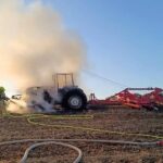 Strażacy gasili płonący ciągnik (1)