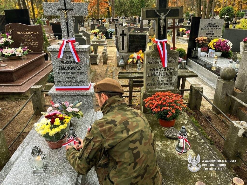 Pamiętają o bohaterach. Żołnierze WOT odwiedzili groby kombatantów