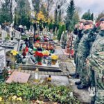 Pamiętają o bohaterach. Żołnierze WOT odwiedzili groby kombatantów (6)