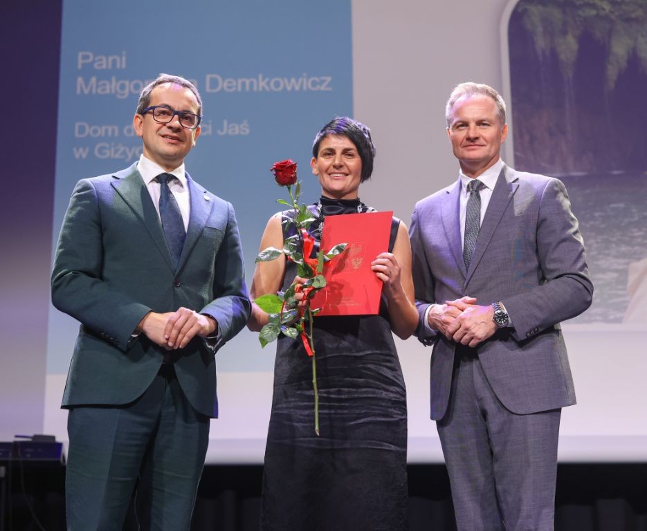 Nagrody Marszałka dla przedstawicieli Powiatu Giżyckiego w dziedzinie polityki społecznej