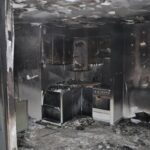 Nocny pożar w centrum Giżycka. Policjanci ewakuowali 10 mieszkańców (1)