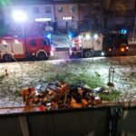 Nocny pożar w centrum Giżycka. Policjanci ewakuowali 10 mieszkańców (3)