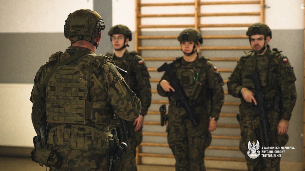 Nowi podoficerowie w szeregach WOT. Żołnierze 4 Brygady po egzaminie SONDA