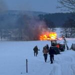 Jedna osoba poszkodowana w pożarze domków holenderskich w gminie Wydminy (1)