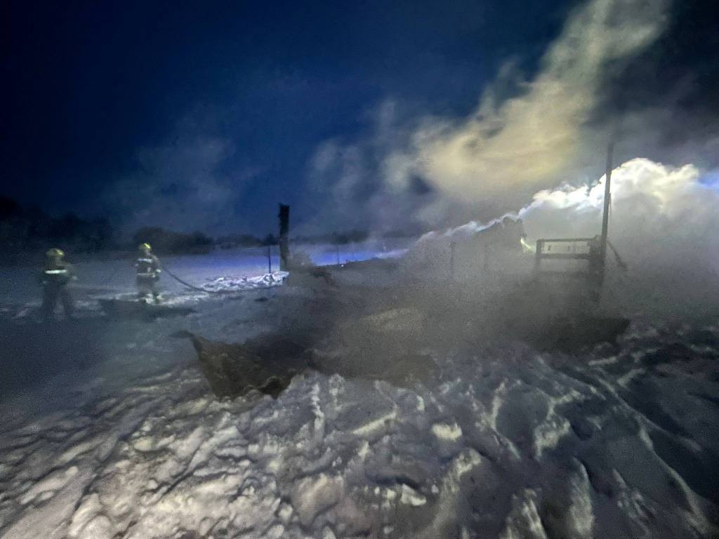 Jedna osoba poszkodowana w pożarze domków holenderskich w gminie Wydminy