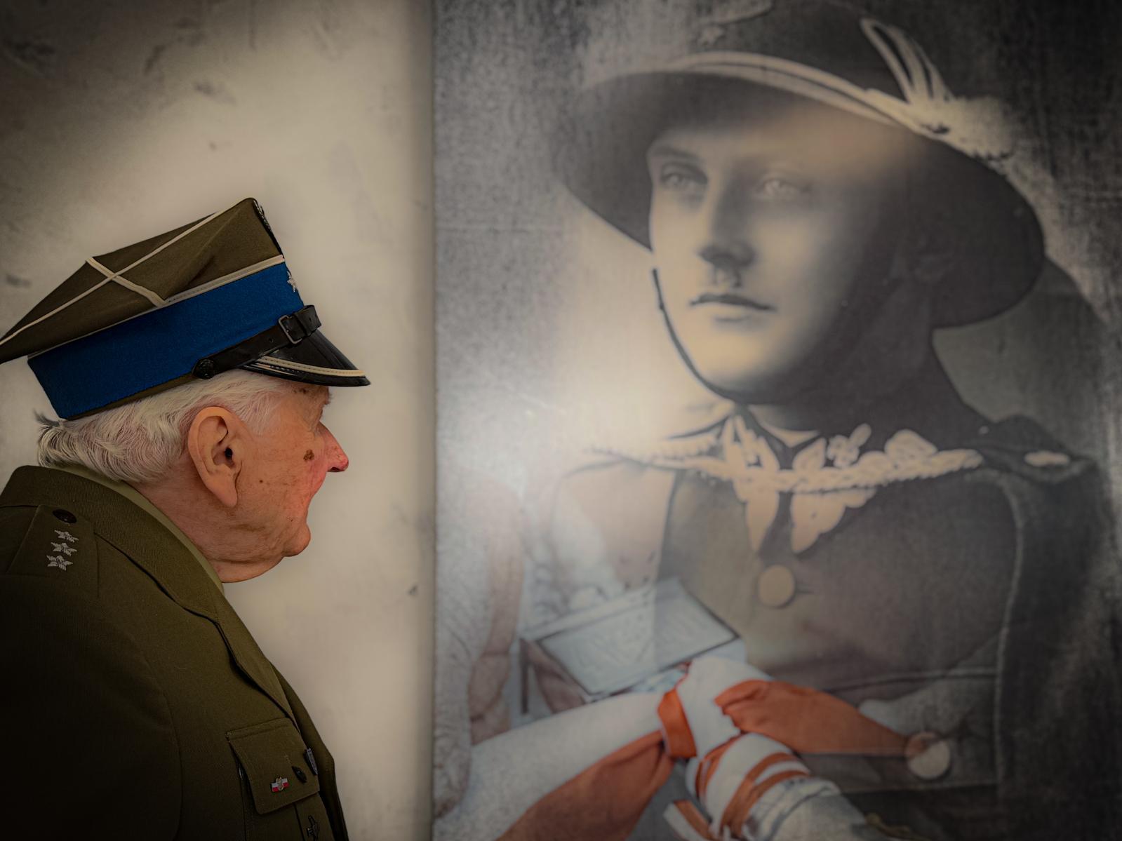 Ostatnie pożegnanie kpt. Zbigniewa Kaczmarka. Weteran AK miał 102 lata