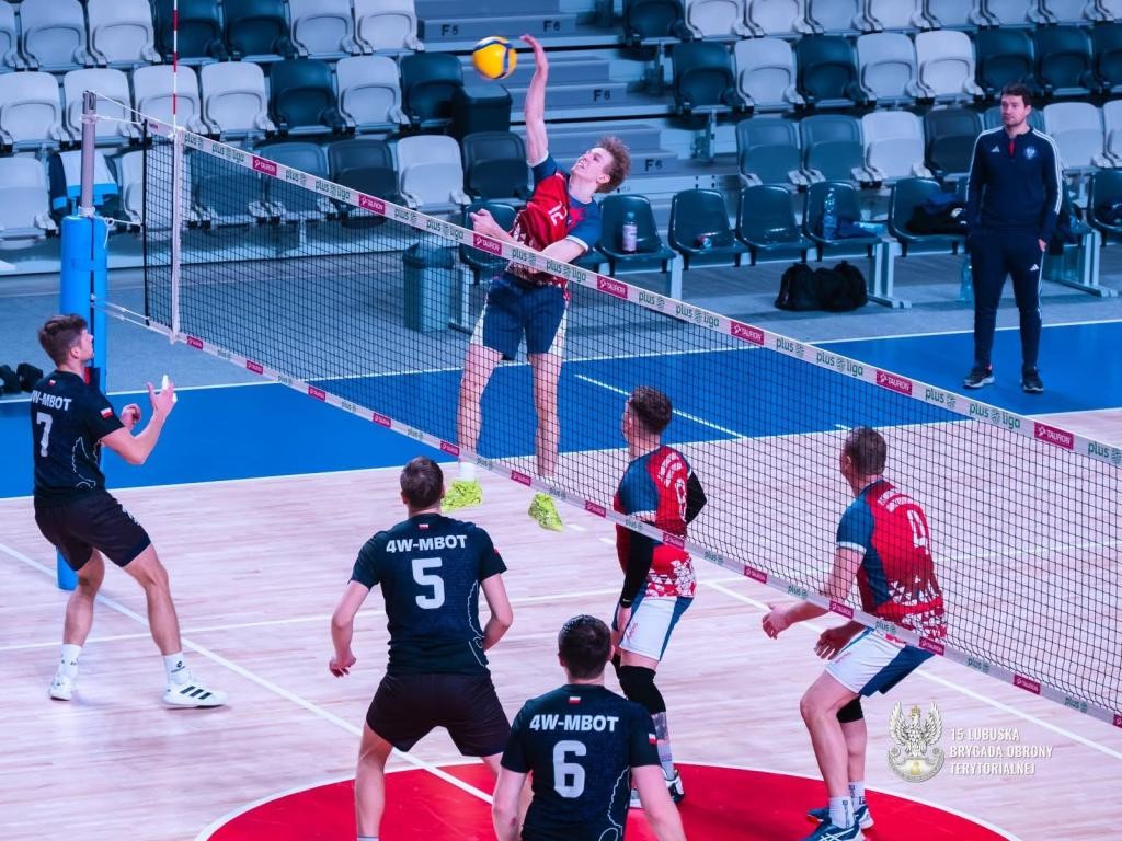 Podium dla żołnierzy z Warmii i Mazur w siatkarskich mistrzostwach WOT
