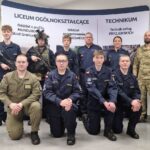 Policjanci spotkali się z uczniami klas mundurowych w Giżycku (1)