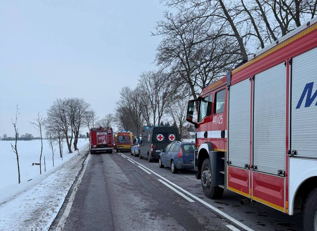 Tragiczny wypadek na trasie Ryn-Giżycko. Nie żyje 21-letnia kobieta (1)