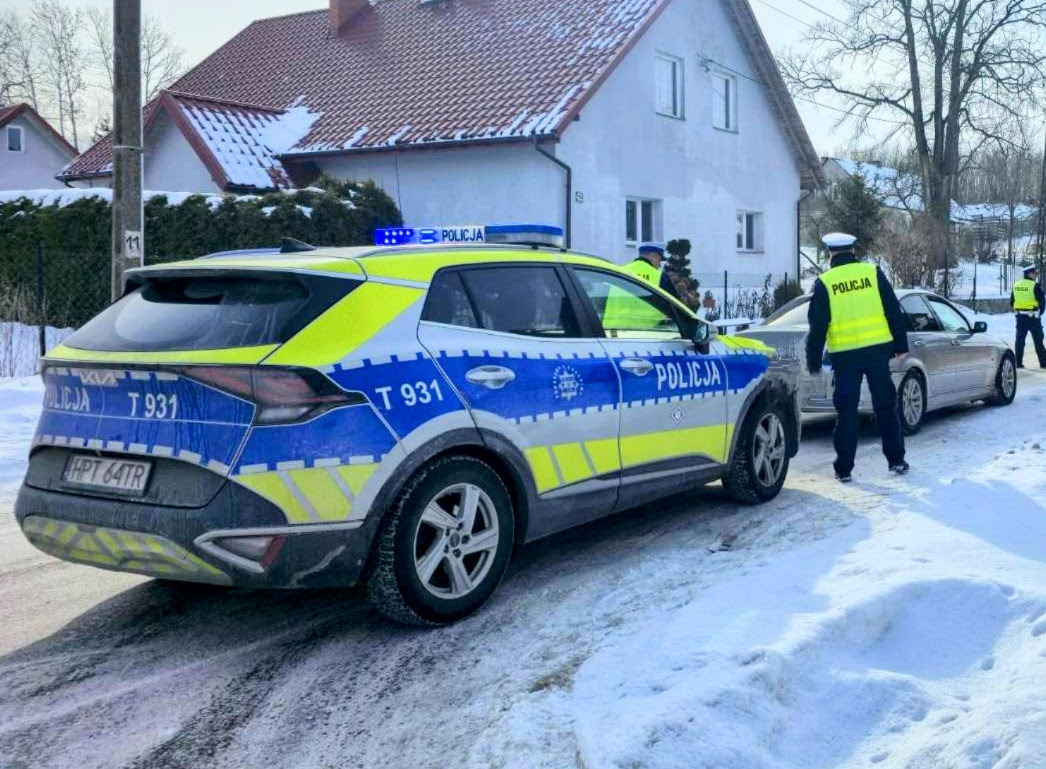 Wyścigi na zamarzniętym jeziorze. 51 dowodów zatrzymanych po kontrolach przy Śniardwach