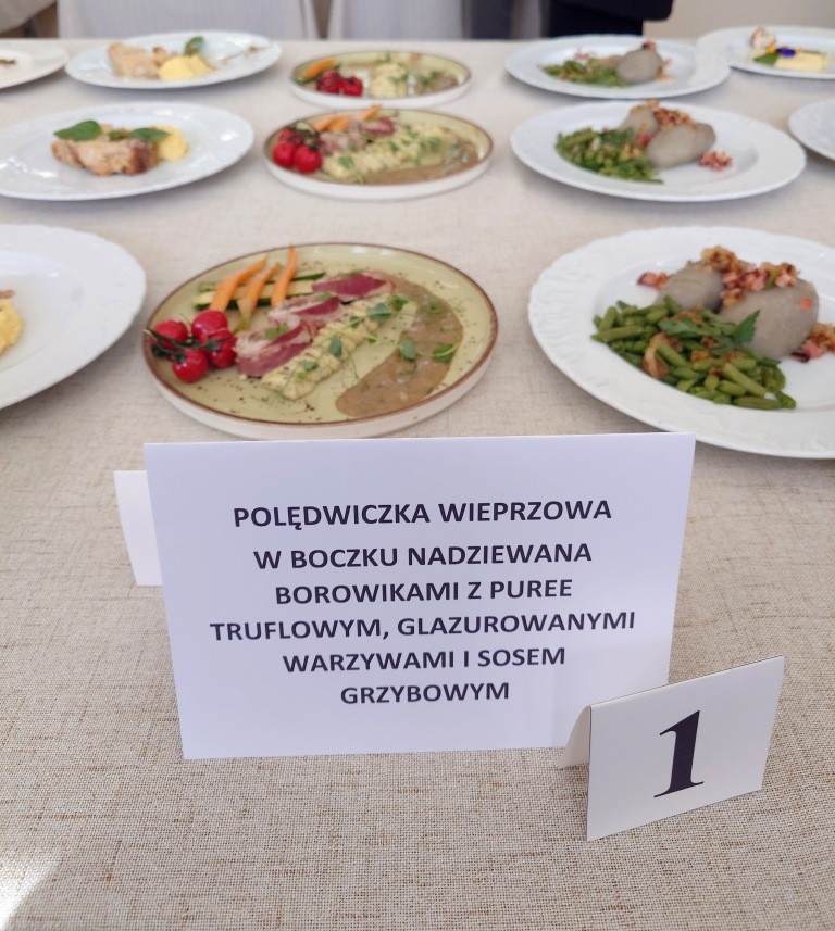 Konkurs kulinarny w ZSZ w Giżycku. Młodzi kucharze zachwycili poziomem