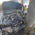 Niebezpieczny wypadek w Sołdanach. Kierująca Audi uderzyła w drzewo (2)