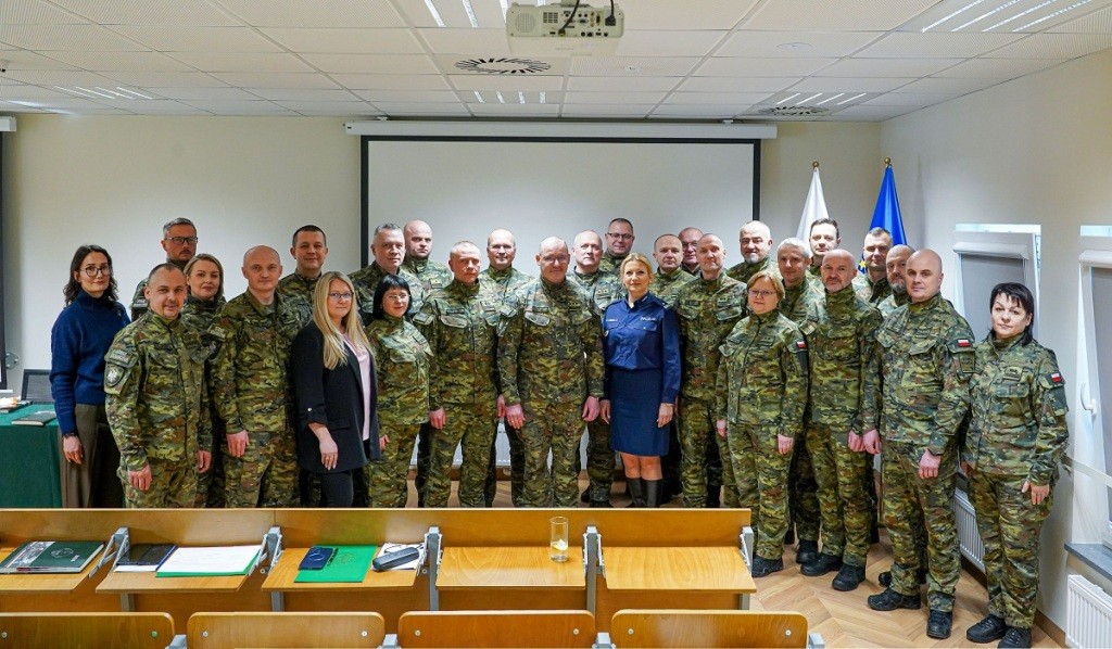 Odprawa w komendzie W-MOSG. Analiza zagrożeń i plan działań (1)