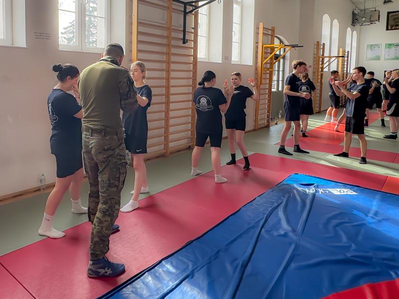 Uczniowie z Giżycka zdobywali praktyczne umiejętności w Straży Granicznej