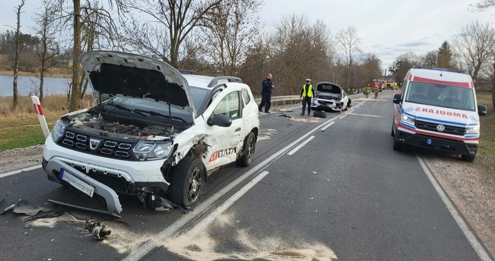 Zderzenie pięciu samochodów na DK63 w Rudzie
