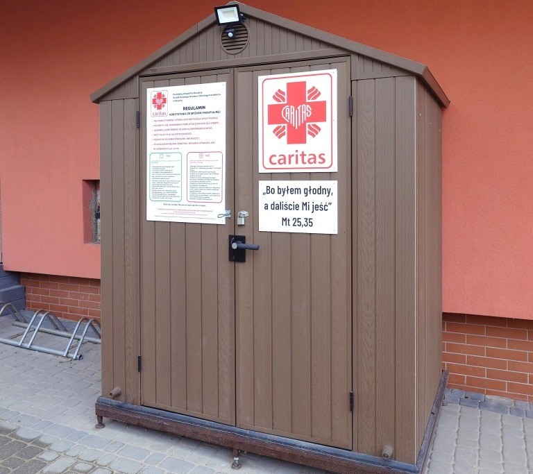 Masz nadmiar jedzenia po świętach? W Giżycku działa Spiżarnia Parafialna