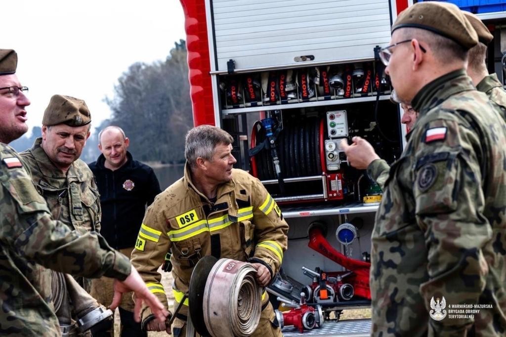Wspólne ćwiczenia służb i wojska w Kruklankach