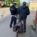 Akcja „Jednoślad”. Policjanci kontrolowali motocyklistów, rowerzystów i użytkowników hulajnóg (2)