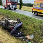 Nietrzeźwa 44-latka dachowała audi. Pasażerka trafiła do szpitala w Giżycku (2)