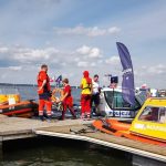 Zderzenie skutera wodnego z łodzią motorową na Niegocinie. Jedna osoba trafiła do szpitala (2)