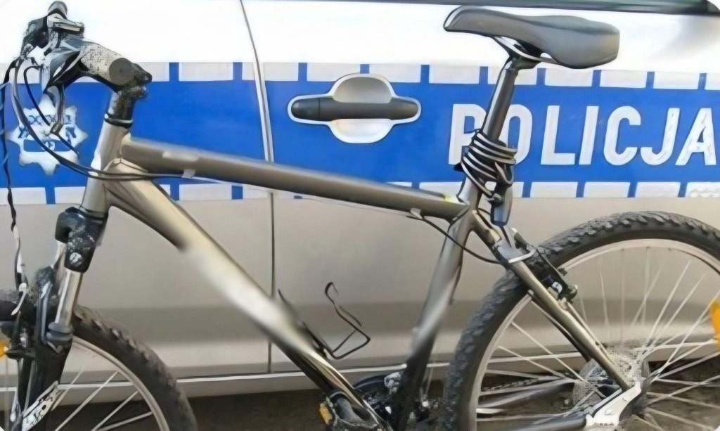 14-latek wjechał rowerem pod samochód. Kierująca odjechała z miejsca zdarzenia