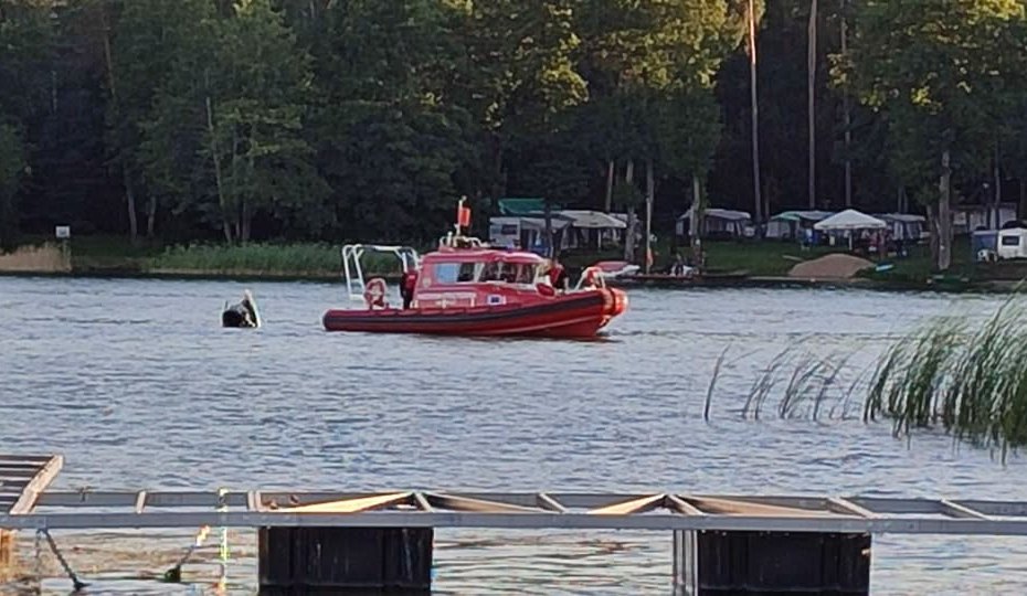 Tragiczny wypadek na Jeziorze Jagodne. Nie żyje 16-latek
